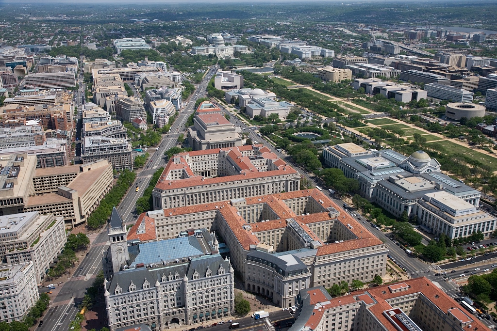 Aerial of Pennsylvania Avenue and the Federal Triangle toward the Capitol. Carol M. Highsmith, Library of Congress.